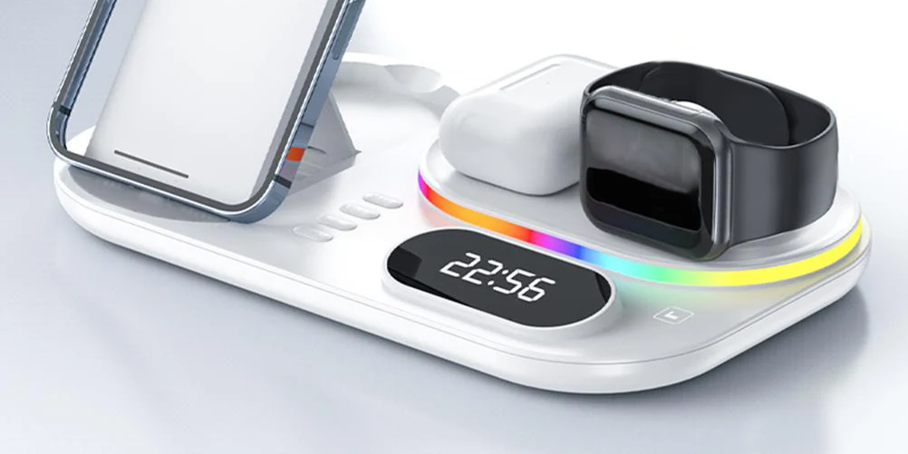 Axomag Quad 4-in-1 charging station with phone, watch and earbuds charging